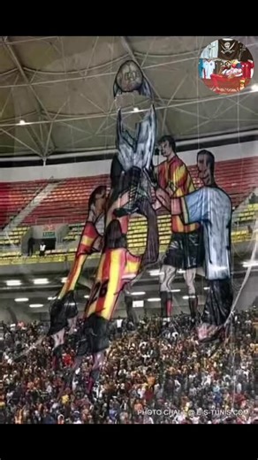 FL ob Mc on Instagram‎: "Jari mhbol da5let🤭😂 #flob_mc #clubafricain🇦🇹🔴⚪️❤️ #النادي_الإفريقي #tunisie #تونس_المغرب_الجزائر #شعب_الصيني_ماله_حل😂😂"‎