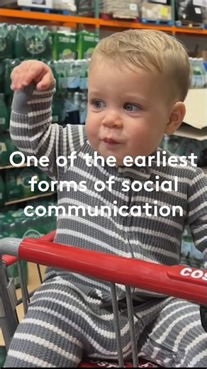 There’s something especially heartwarming about seeing your baby start to wave hello and goodbye. 🥹 👋 While it’s a small gesture, waving is a big step forward in your little one’s ability to connect with people around them. In fact, it’s one of the earliest forms of social communication, typically emerging between 8 and 12 months old. It’s learned through observation, imitation, and practice, and as @kencradic’s baby demonstrates in this sweet video, repetition is key. 🗣️ Waving also offers a