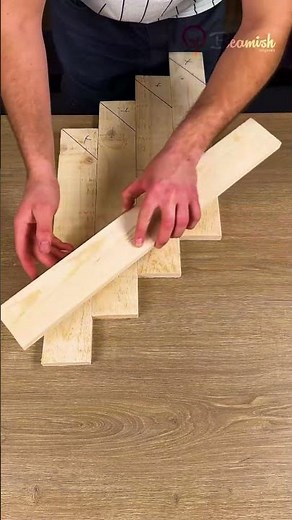 Turning wood planks into a square frame #diy #wood #frame #trick