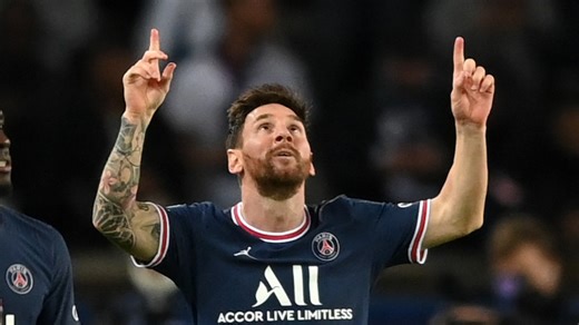 Lionel Messi scores his first goal for Paris Saint-Germain in 2-0 win against Manchester City