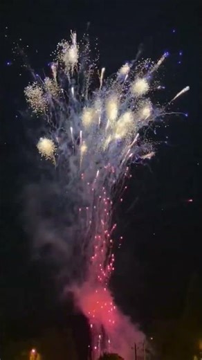 #fireworks red tail+wolf howl