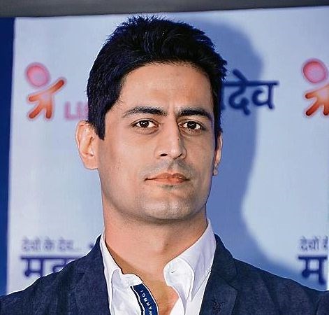 Mohit Raina Height, Age, Girlfriend, Wife, Family, Biography & More » StarsUnfolded