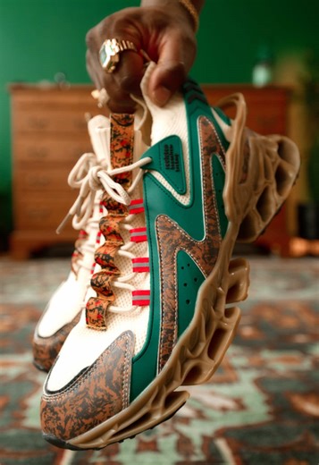 These Ubefit men’s walking shoes are not your average sneakers. These are lightweight breathable mesh athletic shoes built for movement but designed to stand out. If you’re looking for men’s workout shoes, gym sneakers, training shoes, or comfortable everyday walking shoes, this pair checks every box. The breathable mesh upper keeps your feet cool. The cushioned sole absorbs impact. The non slip outsole gives you grip whether you’re walking, training, or running errands. These men’s athletic sne