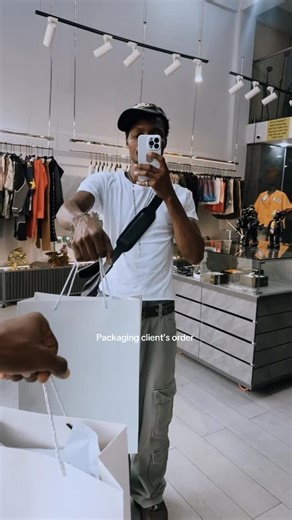 Fasho Gh on Instagram: "How I package my client’s orders, The process 🛍️ 🚚 #adayinmylife #mywork #fashionentrepreneur #fashiondiary"