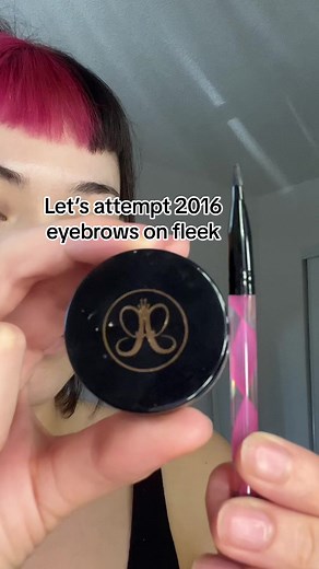 Attempting 2016 eyebrows on fleek 😂 no hate if you still so this , I dont know how to do it and I dont think I look good with thick brows #2016 #eyebrows #tumblr #makeup #anastasiabeverlyhills #brows #2016brows #beauty #funny