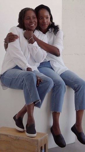 How does a white button-up make you feel? In celebration of Mother’s Day, we asked generations of mothers and daughters what a crisp, classic white button-up means to them and we couldn’t agree more with their answers. 🥰 Happy Mother’s Day! Love, Frank & Eileen 💚 #FrankandEileen | Frank & Eileen