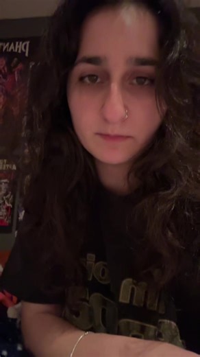 it just feels so disconcerting watching this broken cash machine