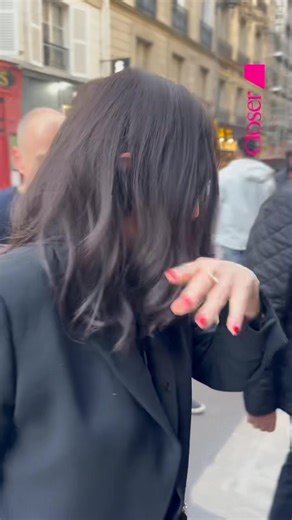 🎬✨ En toute discrétion… mais toujours aussi magnétique ! Isabelle Adjani a été aperçue à son arrivée aux répétitions des Césars. Look sobre, allure élégante et concentration maximale pour l’icône du cinéma français 💫 Pas de tapis rouge cette fois, mais une présence qui ne passe jamais inaperçue… La comédienne prépare-t-elle un moment fort pour la cérémonie ? 👀 🔥 Impatients de la voir le soir J ? Lâchez un ❤️ si vous êtes team Adjani ! #Closer #Bestimage #IsabelleAdjani #LesCesars #CinemaFran