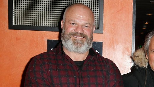 Philippe Etchebest et son fils adoptif en vacances, il partage un adorable cliché