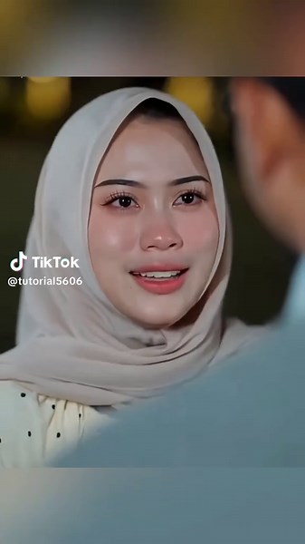 Ingin mengubah foto atau videomu dengan efek AI menangis yang mudah dan ikut tren viral? 🎭😭 Di video ini, saya jelaskan secara detail tutorial filter AI Menangis yang lagi populer! 🎬✨ Dengan panduan yang mudah dipahami, pakai editor foto AI untuk membuat potret dengan efek air mata penuh emosi, tonton sampai akhir 📱👇 Cara dapatkan efek wajah menangis, trend filter menangis, template AI menangis. Cara buat video AI menangis dari foto, gratis! Tutorial membuat video menangis. Bagaimana menamb