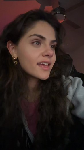 100K views · 5K reactions | I'm not hurt I'm just tired of trying to be someone worth knowing #originalpoem #poetsofinstagram #poetrytok #spokenword #BookTok #romancebooks | CeliaPoetry | Facebook