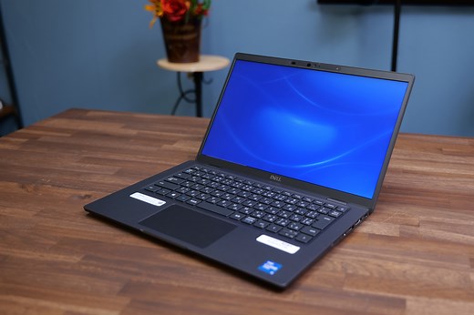 CPUからインターフェイスまで、すべてが“最新”なデルの13.3型ノート「Latitude 7320」
