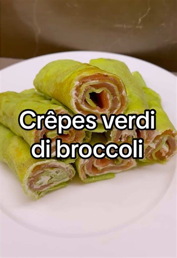 Crepes verdi di broccoli 💚😋 . Ingredienti 💬 Broccoli 120 gr Uovo 1 Farina 0 50 gr Latte 160 ml Salmone affumicato 100 gr Formaggio spalmabile q.b. Olio Sale . Procedimento 👉 in bio . #moltofood #ricetta #crepes #broccoli #fit @LAVONGOLAVERACE