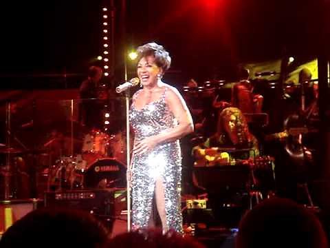 Dame Shirley Bassey "Goldfinger" Live. BBC Electric Proms 2009