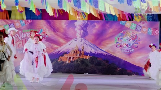 La Bamba - Veracruz Senyelistli Agrupación Mixta presente en el Festival Vive el Folklore en San Andrés Cholula 2026. Dira. Maestra Alba García