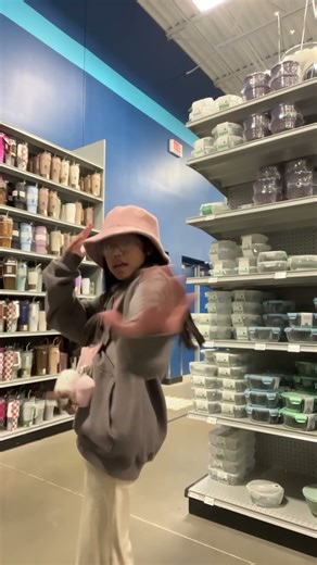 LOVE THIS DANCE!!! #funny #shopping #dance