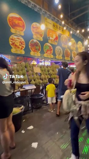 Exploring a Vibrant Night Market Scene