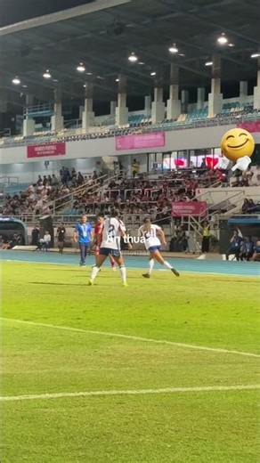 Hải Linh vs thủ môn Philippines – pha đối đầu căng thẳng nhưng không thua về chuyên môn! #seagames33