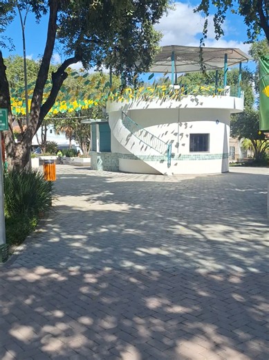 Passeio pela pracinha e igreja de Itaúba: lembranças e reforma