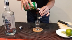 How to make Tequila Pop A Tequila Pop is a tequila-based cocktail typically served in a Shot Glass. It is a simple mixed drink with 2 ingredients, Tequila and Sprite. | Cocktailss.com