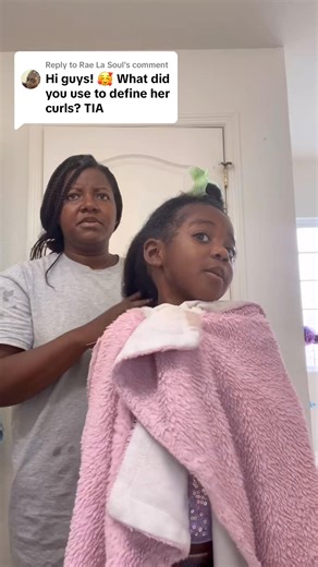 2.9K views · 71 reactions | Replying to @Rae La Soul i did wash and detangle prior . To define i ... | Amanda Russell | Facebook