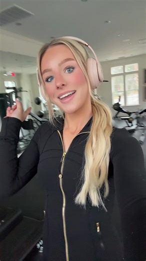 today’s mood #workout #wellness #2016 #lululemon #blonde