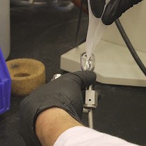 비디오: 몰리브덴 카바이드 촉매에서 아세트산의 온도 프로그래밍된 탈산소화