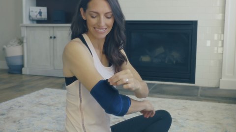 ​Comforband Adjustable Elbow Brace – Targeted Support for Tennis Elbow, Golfer's Elbow, Tendonitis, Arthritis, Bursitis, Sprains, and Strains – One-Size-Fits-Most Compression Sleeve for Pain Relief and Injury Recovery