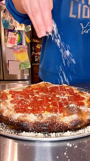 The Crunch on This Pizza Slice…😮‍💨