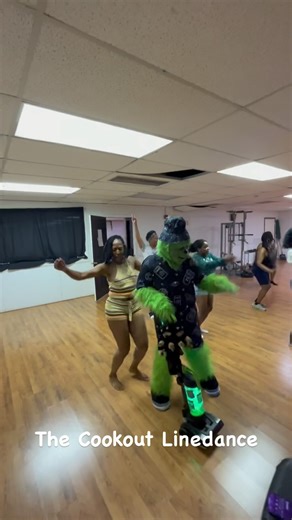 If @officialmrgrouchy Does it, ITS A HIT🔥🔥 The Cookout Linedance #thecookoutlinedance #runup #cutup #thelinedanceking LEARN THIS ASAP!!!!!! | Cupid