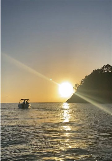 This is where I’ll be #boatlife #fishing #aus #qld #sunrise