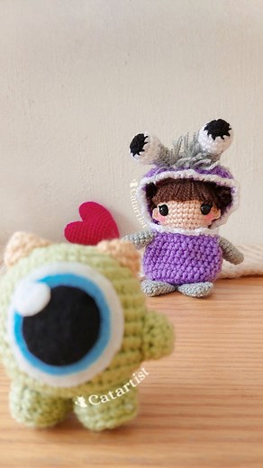 ¡Estoy en la portada! 😂💚 Hagamos un Amigurumi de Mike Wazowski a Crochet 💚 Te enseño a tejer este Amigurumi, paso a paso para PRINCIPIANTES en mi canal de Youtube 🤩❤️ . . . . . . . . #mikewazowski #monstersinc #amigurumi #amigurumitutorial | Catartist