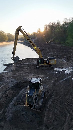 Baggerarbeiten mit Caterpillar in Bad Oeynhausen