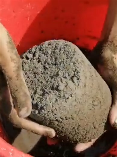Satisfying Crunchy Sounds of Gritty Mud and Water