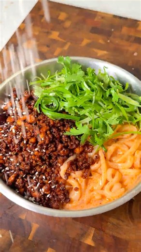 Creamy Udon Noodles with Tofu — How to get this texture without dairy #vegan #cooking #foodie