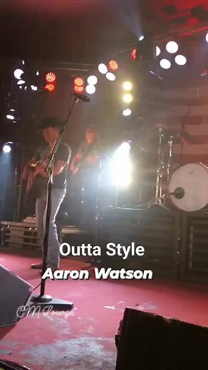 NEVER GOING OUTTA STYLE #aaronwatson #outtastyle #texascountry #texascountrymusic #liveconcert #liveentertainment #livecountrymusic #realcountrymusic #coyotejoes #honkytonkbar #honkytonk #originalreel #OriginalPost #originalvideo #fbreelsfyp #fbreelspost #reelspost | The Country Music Lounge