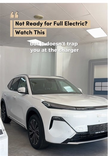 If you want to get into the plug-in hybrid market, this is a very strong option. The Geely E5 EM-i gives you electric driving for daily use, with petrol backup for longer trips — no range anxiety, no stress. Highlights: • Electric-first driving feel • Up to 943 km combined range • Smooth, quiet city driving • Modern interior with large infotainment screen • Full active safety suite It’s not trying to replace EVs. It’s built for real-world South African driving right now. Would you choose this ov