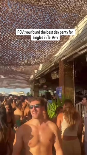 We ran Hooked at a beachside party in Tel Aviv and it was nonstop energy. If you want to find more events like this, follow along 💜 #telaviv #israel #israeli #jewish #fyp