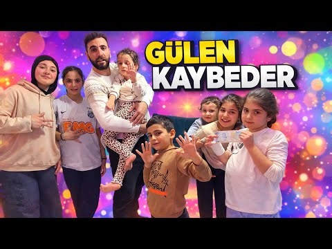 Kerem ve Ayşecik kuzenleri ile beraber gülen kaybeder oynuyor 😂