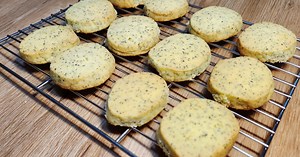 Making fragrant earl grey cookies (Sabre cookie recipe)