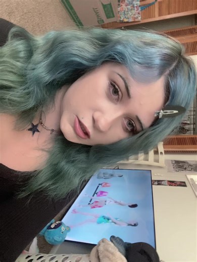 How to Rock Blue Hair Like Katy Perry