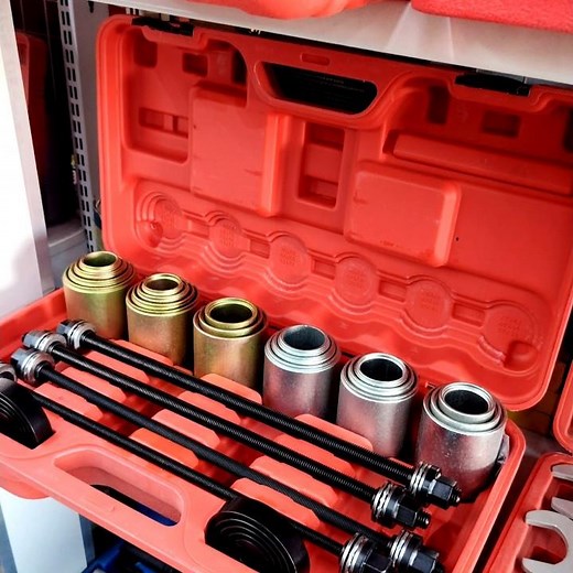 26pc Universal Press and Pull Sleeve Kit, Bushing Installation and Removal Tool Set"