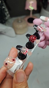 Red Christmas toes nails te las pondrias esta Navidad? #cooking #momlife #nailart #trend #hair #beauty #fblifestyle #glitternails | Marisol Beauty Tutorials