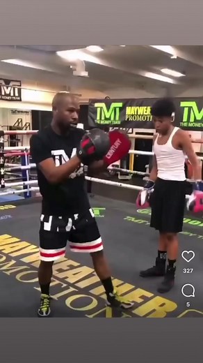 1.2M views · 17K reactions | The jab is the most effective punch in Boxing. This is exactly how you do the technique like a magician #jab #thejab #boxingcoach #floydmayweather | Master Boxing | Facebook