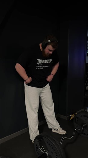 2 plates moving 🔥 pants from @DFYNE code: ELIAS #strictcurl #biceps #arms #bicepcurl @Ksenia Sadekova | Fitness