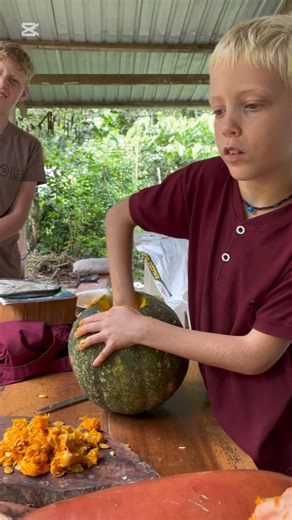 La tradición de Halloween 🎃 | A Home in the Amazon