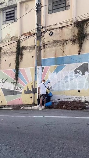 5.8K views · 54 reactions | Dope daylight graffiti throwie by @xl1s #graffitiartist #graffiti #graff #graffitistyle #graffitiforyou #graffitiart #graffitiletters #graffitibombing #throwie #graffitithrowup | Mural Graffitis | Facebook