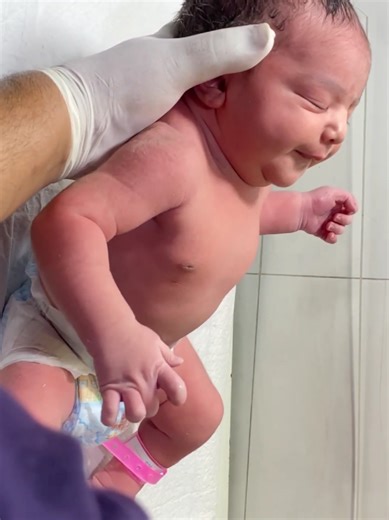 Capturing the Moment: A Newborn's First Breath