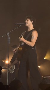 14K views · 888 reactions | Un 20 de abril de 2017, Shawn Mendes lanzaba la canción "There's Nothing Holdin' Me Back", que fue incluida en la reedición de "Illuminate", su segundo disco de estudio. Este es uno de los temas que han marcado la carrera musical del artista, convirtiéndose en una de las favoritas de sus fanáticos. | Move Concerts Costa Rica | Facebook