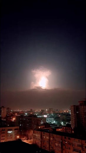 Nuclear Explosion Scenario in a Night City: A Realistic Simulation